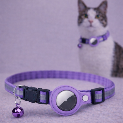 Secure AirTag collar for cats.
