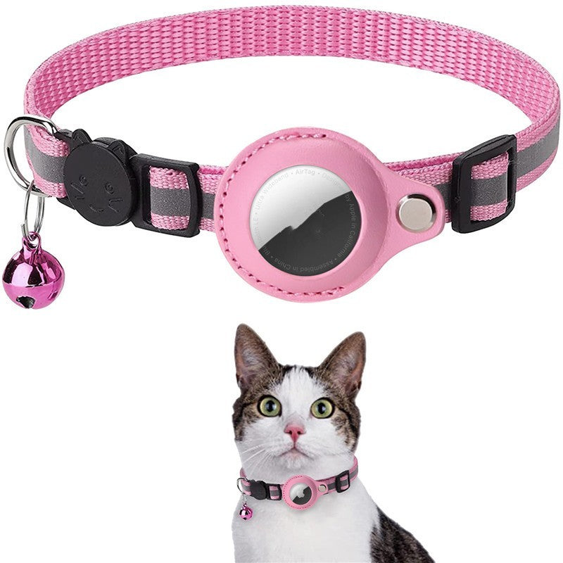 Secure AirTag collar for cats.